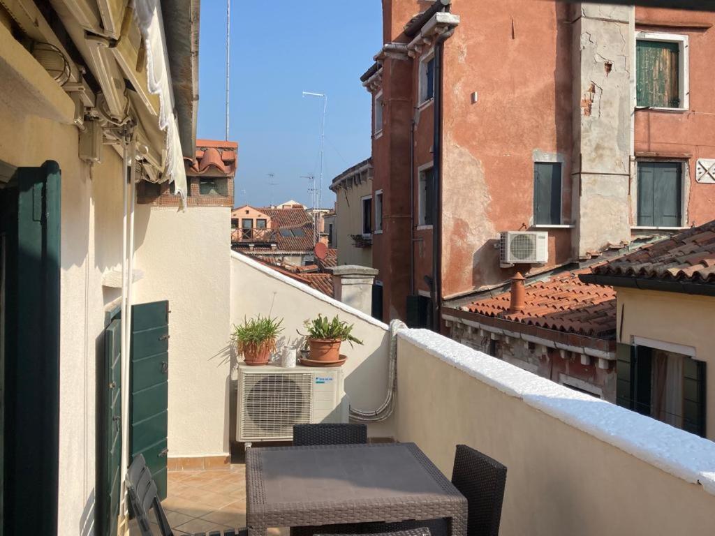 Apartamento Residenza Al Volto Venecia Exterior foto